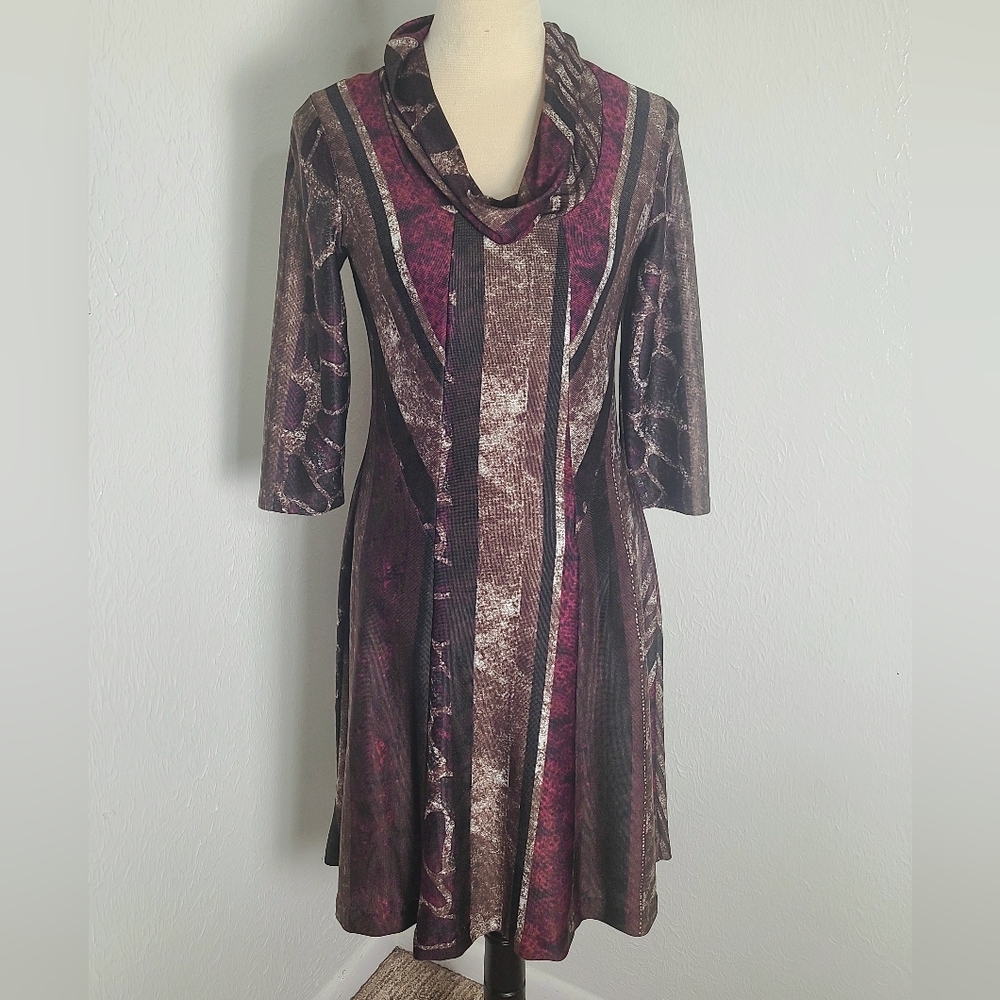 Signature by Robbie Bee Brown, Cream & Maroon Cowl Neck Dress, Size PM